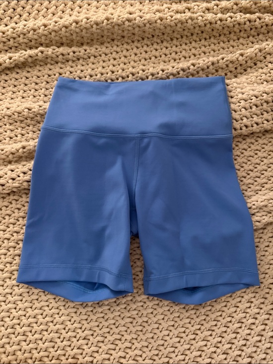 lululemon athletica Pants - Lululemon Wunder train shorts
